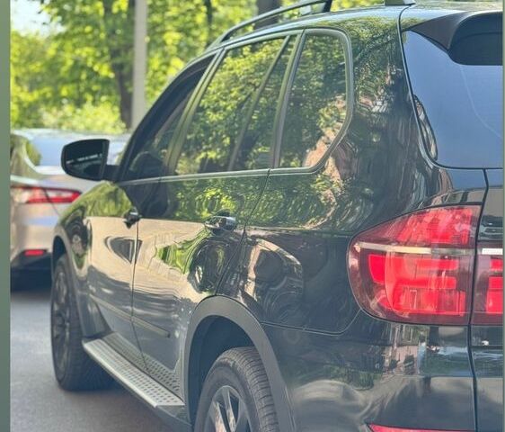 БМВ Х5 2011 у Дніпро (Дніпропетровську) на Automoto.ua Чорний БМВ Х5, об'ємом двигуна 3 л та пробігом 360 тис. км за 14100 $, фото 5 на Automoto.ua
