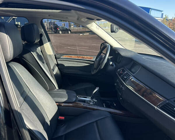 Чорний БМВ Х5, об'ємом двигуна 2.98 л та пробігом 269 тис. км за 14999 $, фото 9 на Automoto.ua