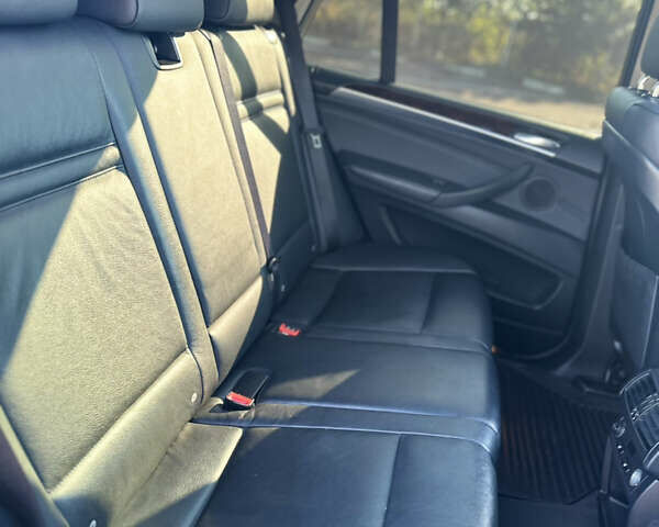 Чорний БМВ Х5, об'ємом двигуна 2.98 л та пробігом 269 тис. км за 14999 $, фото 12 на Automoto.ua