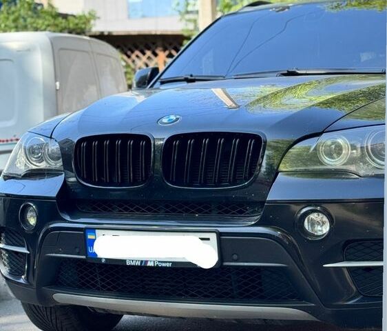 БМВ Х5 2011 у Дніпро (Дніпропетровську) на Automoto.ua Чорний БМВ Х5, об'ємом двигуна 3 л та пробігом 360 тис. км за 14100 $, фото 2 на Automoto.ua