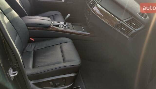 Чорний БМВ Х5, об'ємом двигуна 3 л та пробігом 290 тис. км за 13950 $, фото 5 на Automoto.ua