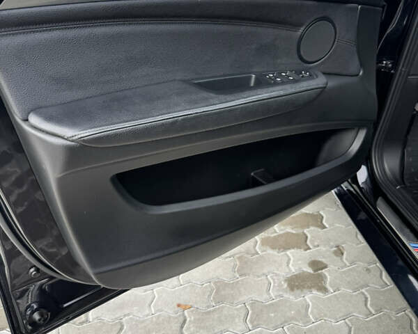 Черный БМВ Х5, объемом двигателя 3 л и пробегом 265 тыс. км за 21750 $, фото 21 на Automoto.ua