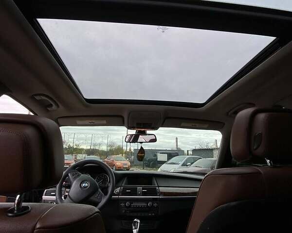 Черный БМВ Х5, объемом двигателя 2.98 л и пробегом 259 тыс. км за 17000 $, фото 1 на Automoto.ua