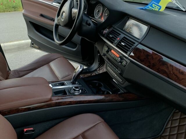 Чорний БМВ Х5, об'ємом двигуна 3 л та пробігом 290 тис. км за 13500 $, фото 10 на Automoto.ua