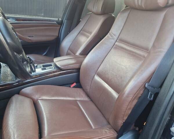 Черный БМВ Х5, объемом двигателя 2.99 л и пробегом 315 тыс. км за 15500 $, фото 11 на Automoto.ua