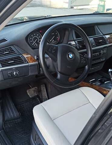 Чорний БМВ Х5, об'ємом двигуна 3 л та пробігом 262 тис. км за 17400 $, фото 28 на Automoto.ua