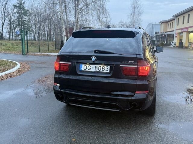 Чорний БМВ Х5, об'ємом двигуна 3 л та пробігом 450 тис. км за 8200 $, фото 4 на Automoto.ua