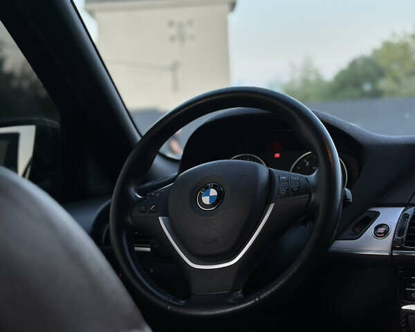 Чорний БМВ Х5, об'ємом двигуна 3 л та пробігом 303 тис. км за 21000 $, фото 6 на Automoto.ua