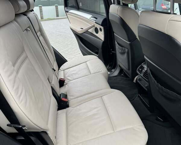 Черный БМВ Х5, объемом двигателя 3 л и пробегом 312 тыс. км за 21750 $, фото 10 на Automoto.ua