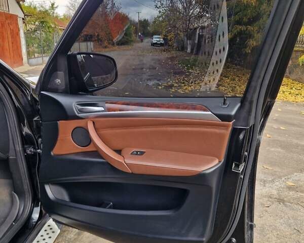 Черный БМВ Х5, объемом двигателя 2.99 л и пробегом 315 тыс. км за 15500 $, фото 6 на Automoto.ua