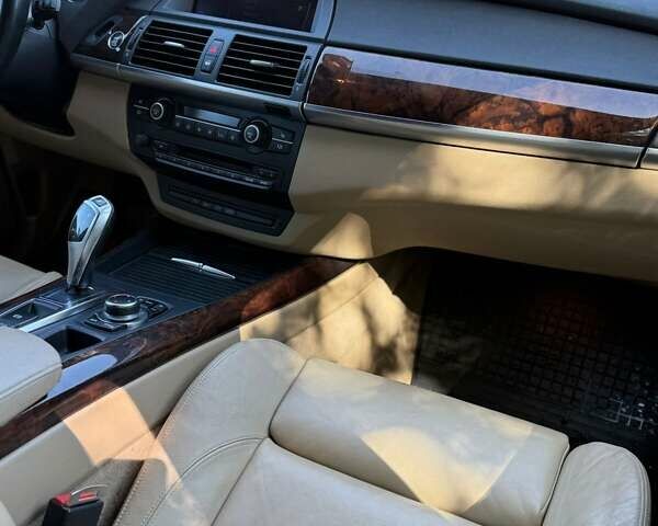 Черный БМВ Х5, объемом двигателя 3 л и пробегом 292 тыс. км за 17700 $, фото 48 на Automoto.ua