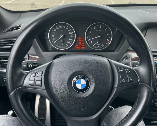 БМВ Х5 2011 в Киеве на Automoto.ua Черный БМВ Х5, объемом двигателя 2.98 л и пробегом 193 тыс. км за 18000 $, фото 41 на Automoto.ua