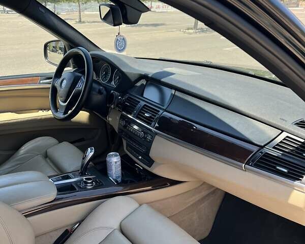 Черный БМВ Х5, объемом двигателя 3 л и пробегом 313 тыс. км за 21000 $, фото 8 на Automoto.ua