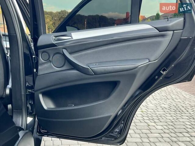 Чорний БМВ Х5, об'ємом двигуна 3 л та пробігом 270 тис. км за 19500 $, фото 91 на Automoto.ua