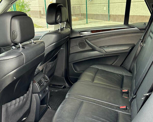 Чорний БМВ Х5, об'ємом двигуна 3 л та пробігом 170 тис. км за 14700 $, фото 10 на Automoto.ua