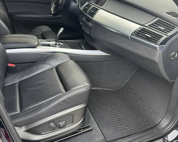 Черный БМВ Х5, объемом двигателя 3 л и пробегом 265 тыс. км за 21750 $, фото 30 на Automoto.ua