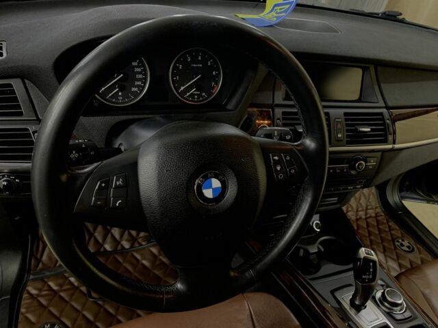 Чорний БМВ Х5, об'ємом двигуна 3 л та пробігом 290 тис. км за 13500 $, фото 6 на Automoto.ua