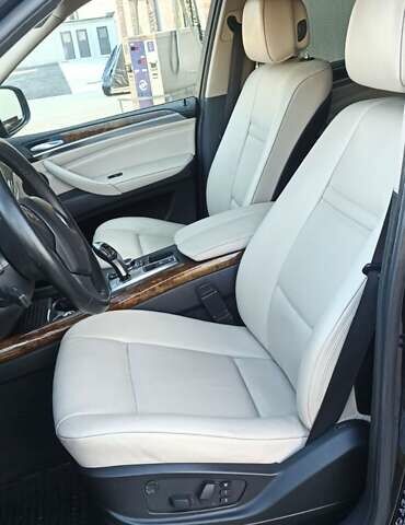 Чорний БМВ Х5, об'ємом двигуна 3 л та пробігом 262 тис. км за 17400 $, фото 30 на Automoto.ua