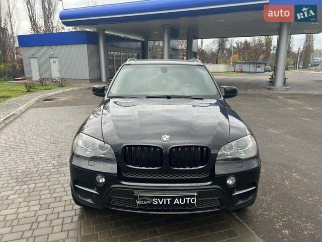 Черный БМВ Х5, объемом двигателя 3 л и пробегом 243 тыс. км за 15800 $, фото 1 на Automoto.ua