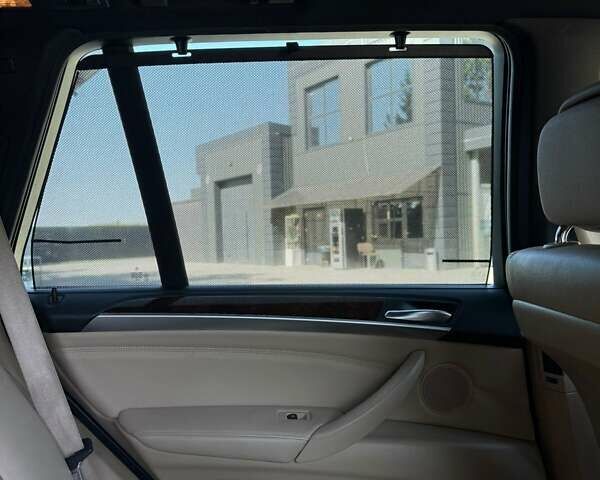Черный БМВ Х5, объемом двигателя 3 л и пробегом 292 тыс. км за 17700 $, фото 51 на Automoto.ua