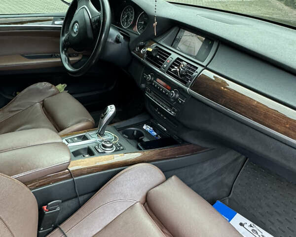 Черный БМВ Х5, объемом двигателя 2.99 л и пробегом 308 тыс. км за 16000 $, фото 10 на Automoto.ua