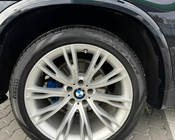 Черный БМВ Х5, объемом двигателя 3 л и пробегом 265 тыс. км за 21750 $, фото 32 на Automoto.ua