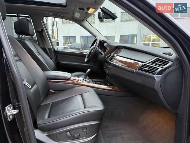 Черный БМВ Х5, объемом двигателя 2.99 л и пробегом 259 тыс. км за 16800 $, фото 72 на Automoto.ua