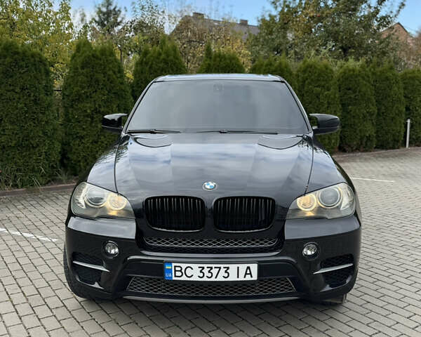 Черный БМВ Х5, объемом двигателя 2.99 л и пробегом 308 тыс. км за 16000 $, фото 1 на Automoto.ua