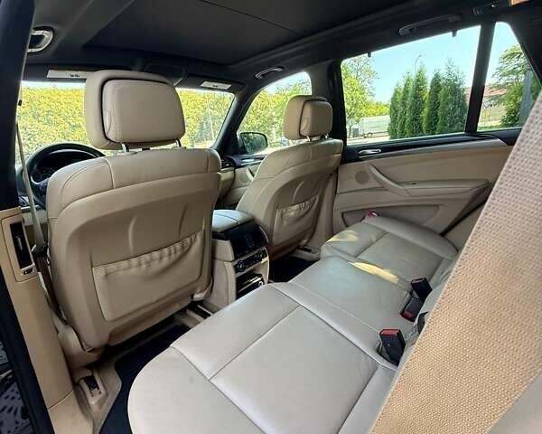 Черный БМВ Х5, объемом двигателя 3 л и пробегом 292 тыс. км за 17700 $, фото 42 на Automoto.ua