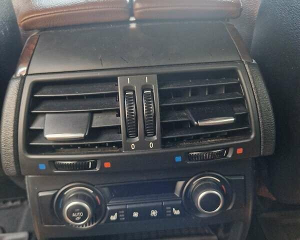 Черный БМВ Х5, объемом двигателя 2.99 л и пробегом 315 тыс. км за 15500 $, фото 10 на Automoto.ua