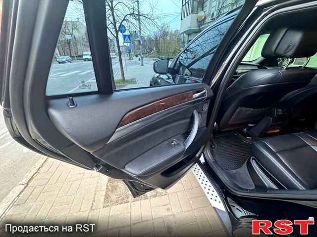 Черный БМВ Х5, объемом двигателя 3 л и пробегом 233 тыс. км за 16000 $, фото 4 на Automoto.ua