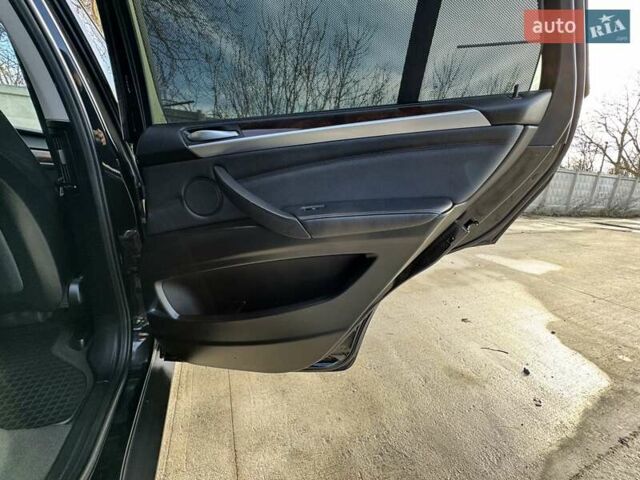 Черный БМВ Х5, объемом двигателя 2.98 л и пробегом 163 тыс. км за 16300 $, фото 63 на Automoto.ua