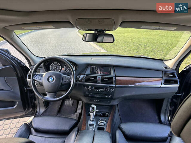 Чорний БМВ Х5, об'ємом двигуна 3 л та пробігом 257 тис. км за 18750 $, фото 25 на Automoto.ua