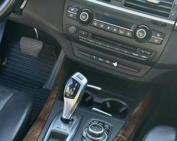 Чорний БМВ Х5, об'ємом двигуна 2.98 л та пробігом 269 тис. км за 14999 $, фото 7 на Automoto.ua