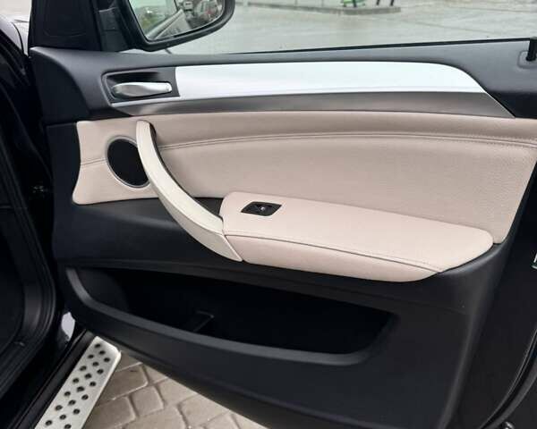 Черный БМВ Х5, объемом двигателя 3 л и пробегом 312 тыс. км за 21750 $, фото 11 на Automoto.ua