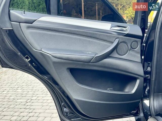 Чорний БМВ Х5, об'ємом двигуна 3 л та пробігом 270 тис. км за 19500 $, фото 69 на Automoto.ua