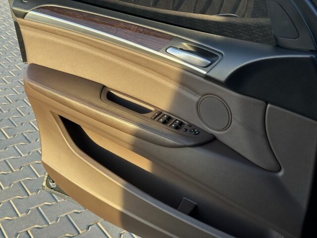 Черный БМВ Х5, объемом двигателя 3 л и пробегом 180 тыс. км за 20999 $, фото 10 на Automoto.ua