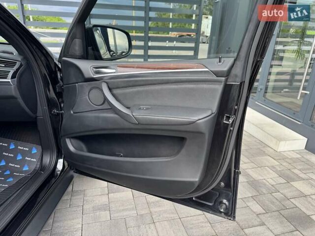 Черный БМВ Х5, объемом двигателя 4.4 л и пробегом 170 тыс. км за 17500 $, фото 33 на Automoto.ua