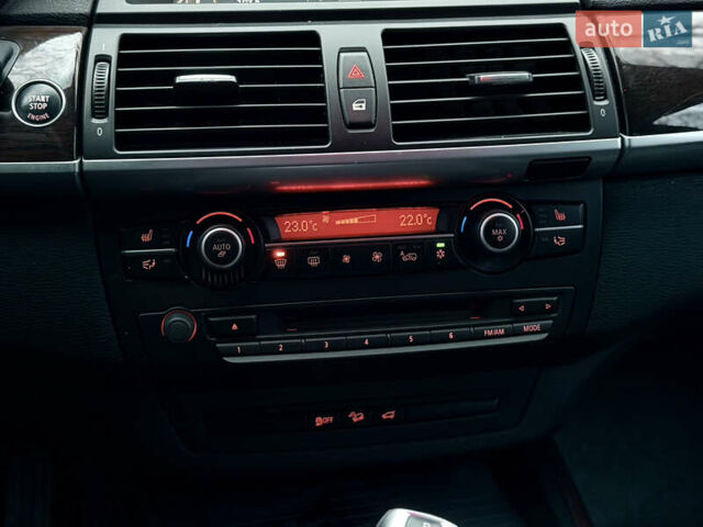 Черный БМВ Х5, объемом двигателя 2.98 л и пробегом 137 тыс. км за 9999 $, фото 18 на Automoto.ua