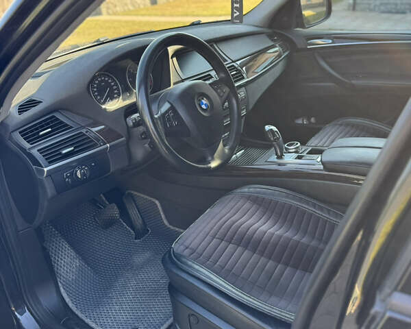 Чорний БМВ Х5, об'ємом двигуна 3 л та пробігом 216 тис. км за 17500 $, фото 18 на Automoto.ua
