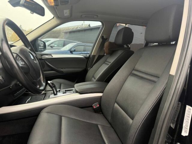 Чорний БМВ Х5, об'ємом двигуна 3 л та пробігом 270 тис. км за 12500 $, фото 5 на Automoto.ua