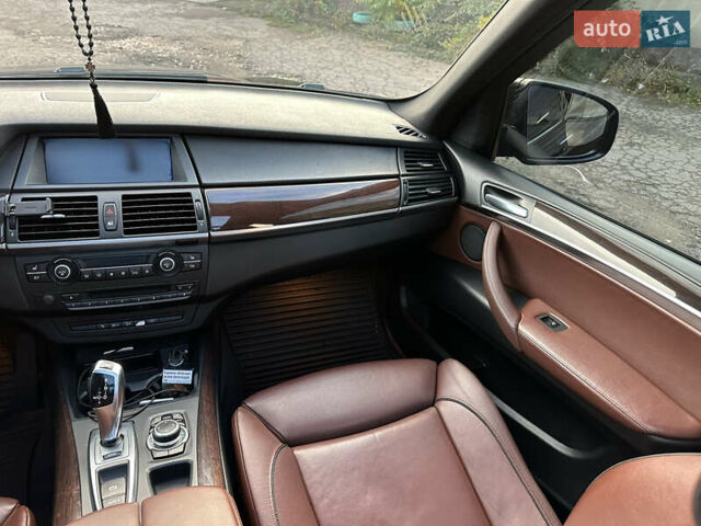 БМВ Х5 2012 в Николаеве на Automoto.ua Черный БМВ Х5, объемом двигателя 3 л и пробегом 299 тыс. км за 19500 $, фото 36 на Automoto.ua