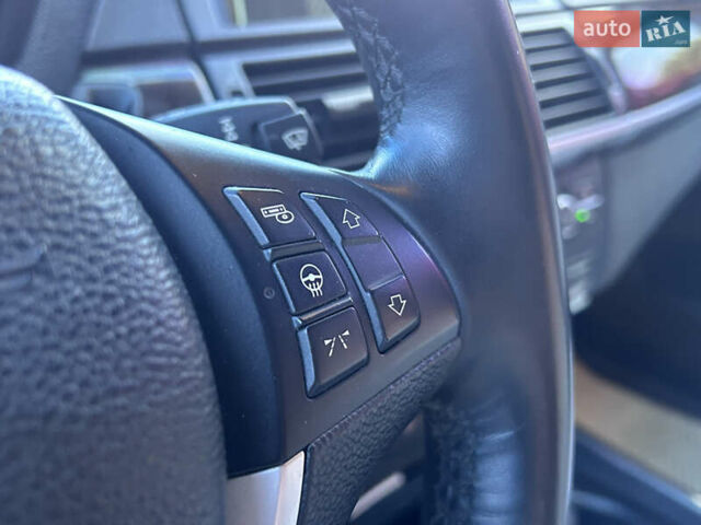 Чорний БМВ Х5, об'ємом двигуна 3 л та пробігом 311 тис. км за 17250 $, фото 29 на Automoto.ua