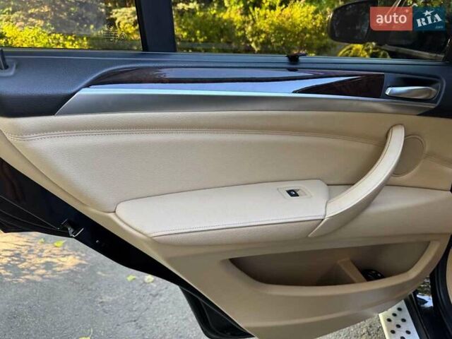 Чорний БМВ Х5, об'ємом двигуна 3 л та пробігом 119 тис. км за 14690 $, фото 17 на Automoto.ua