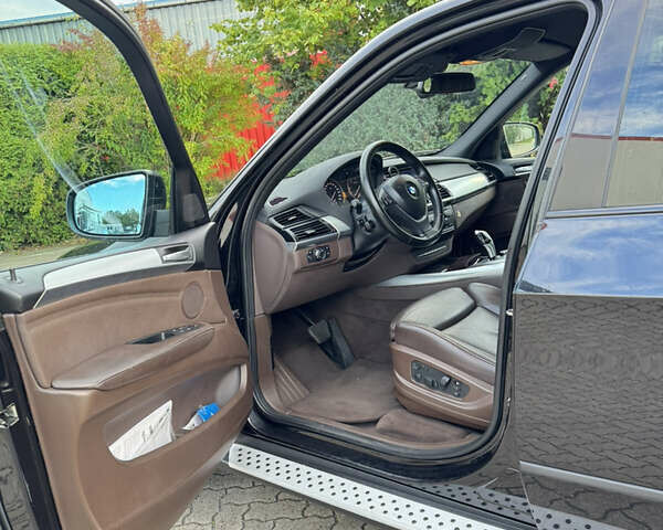 Черный БМВ Х5, объемом двигателя 3 л и пробегом 247 тыс. км за 20000 $, фото 33 на Automoto.ua