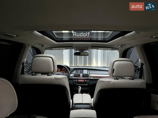 Чорний БМВ Х5, об'ємом двигуна 2.98 л та пробігом 165 тис. км за 13500 $, фото 35 на Automoto.ua