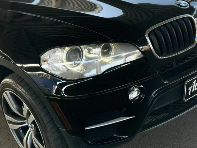 Черный БМВ Х5, объемом двигателя 0 л и пробегом 282 тыс. км за 12800 $, фото 1 на Automoto.ua