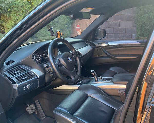 Черный БМВ Х5, объемом двигателя 3.5 л и пробегом 214 тыс. км за 19000 $, фото 7 на Automoto.ua