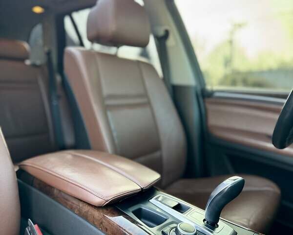 Черный БМВ Х5, объемом двигателя 2.99 л и пробегом 305 тыс. км за 17300 $, фото 39 на Automoto.ua