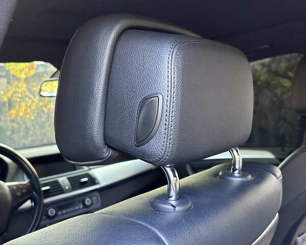 Чорний БМВ Х5, об'ємом двигуна 2.99 л та пробігом 305 тис. км за 22000 $, фото 61 на Automoto.ua